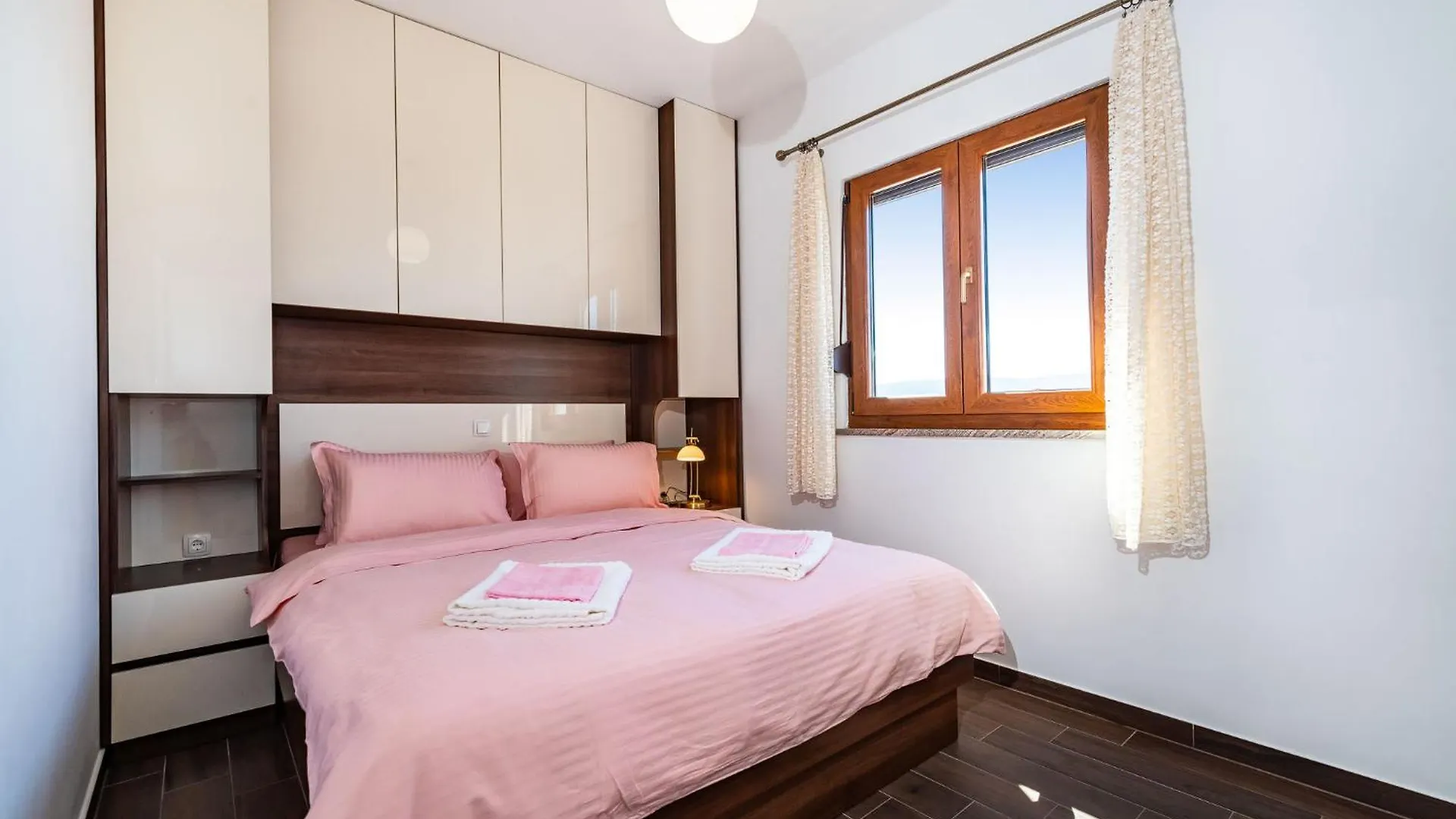 Holiday Home Lota Starigrad Paklenica