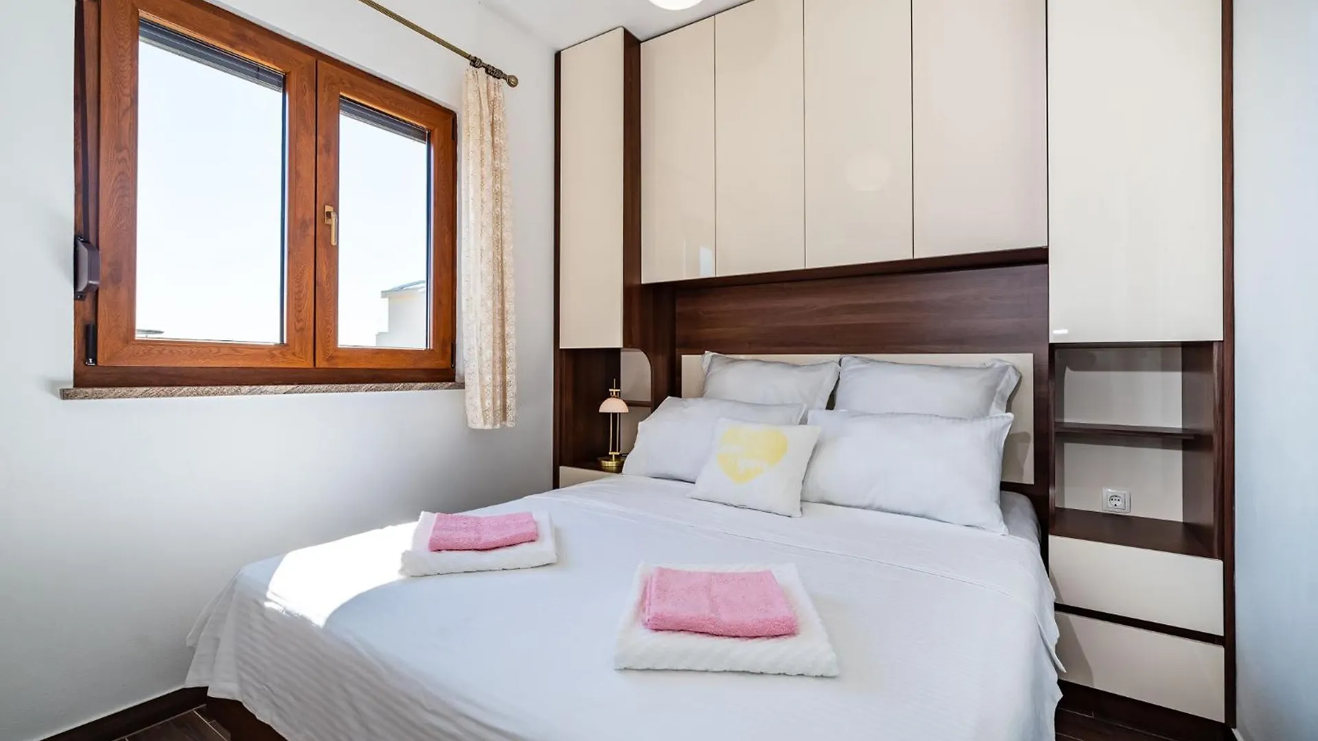 Holiday Home Lota Starigrad Paklenica