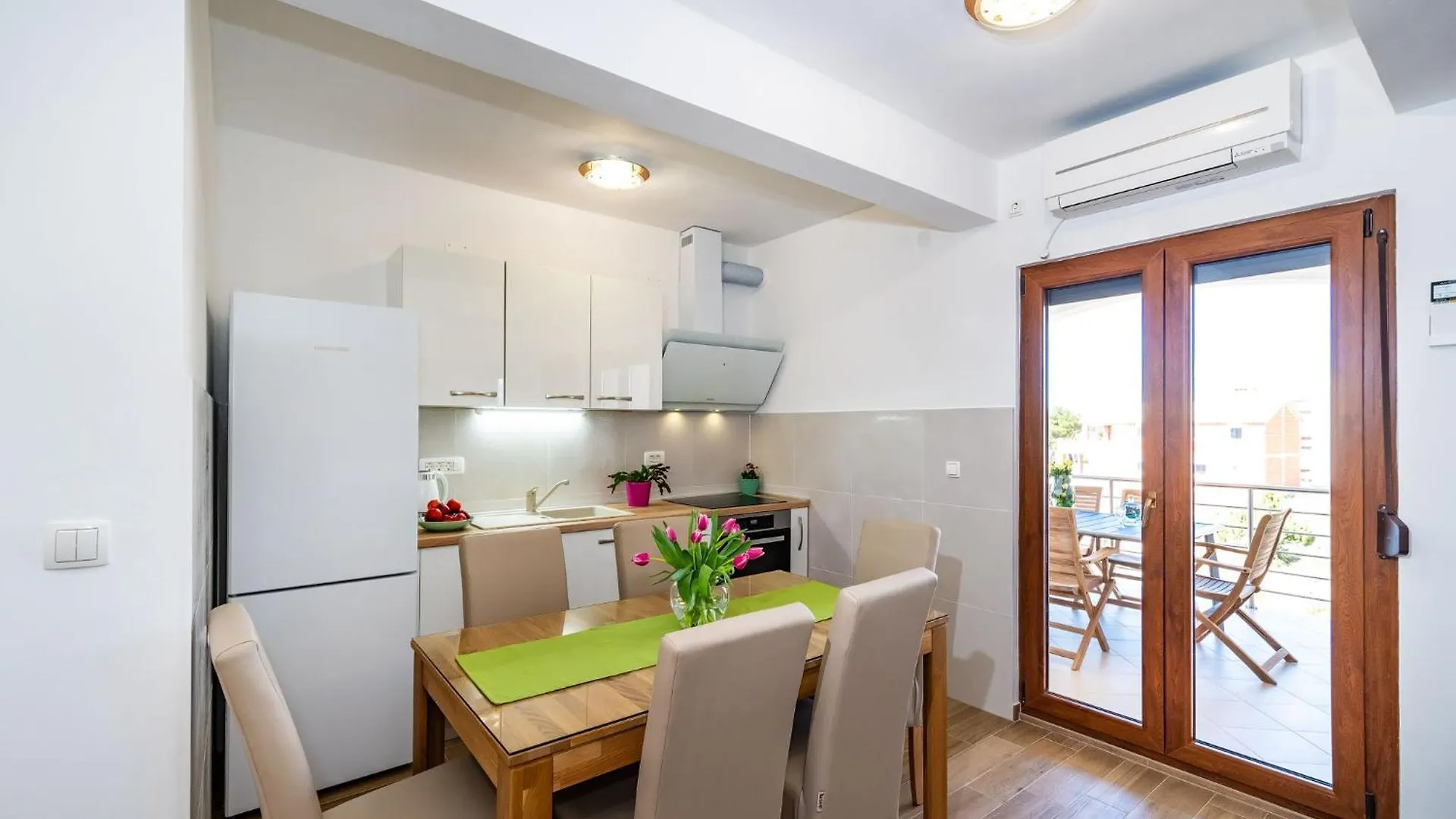 Holiday Home Lota Starigrad Paklenica