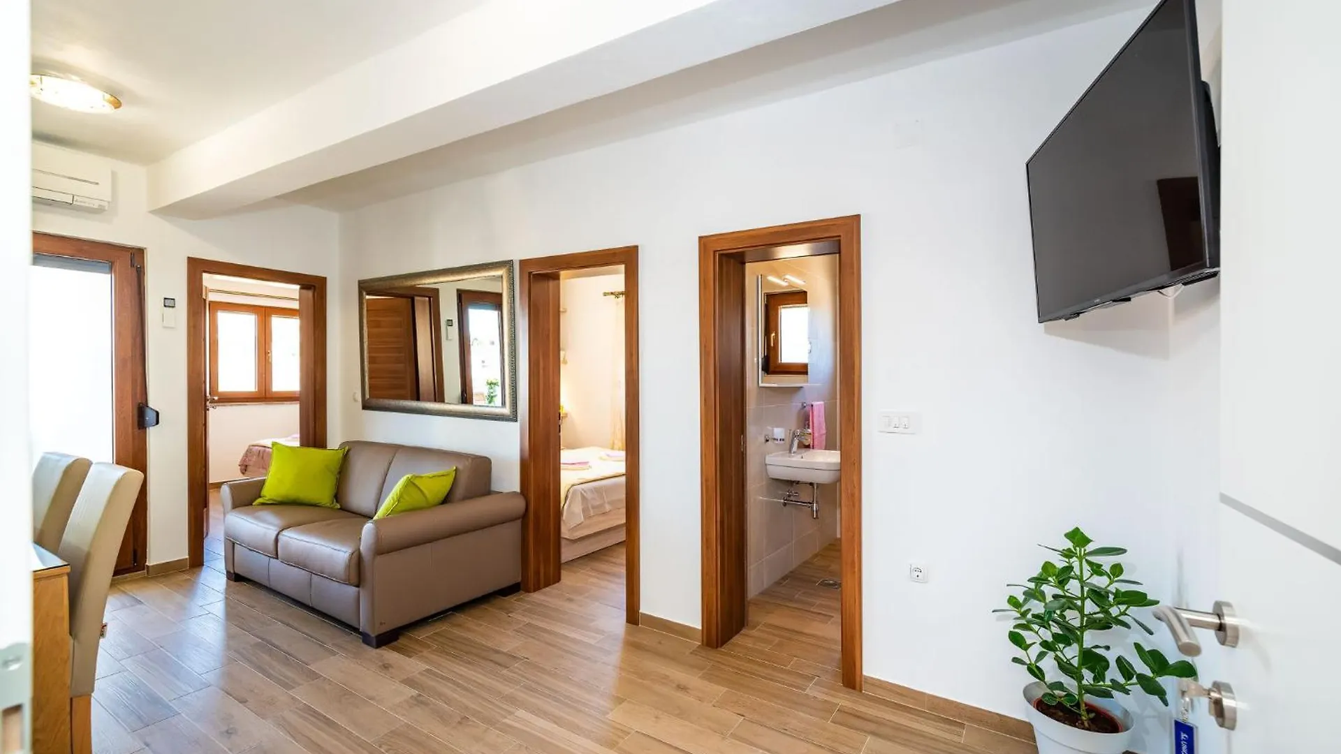 Holiday Home Lota Starigrad Paklenica Chorvatsko
