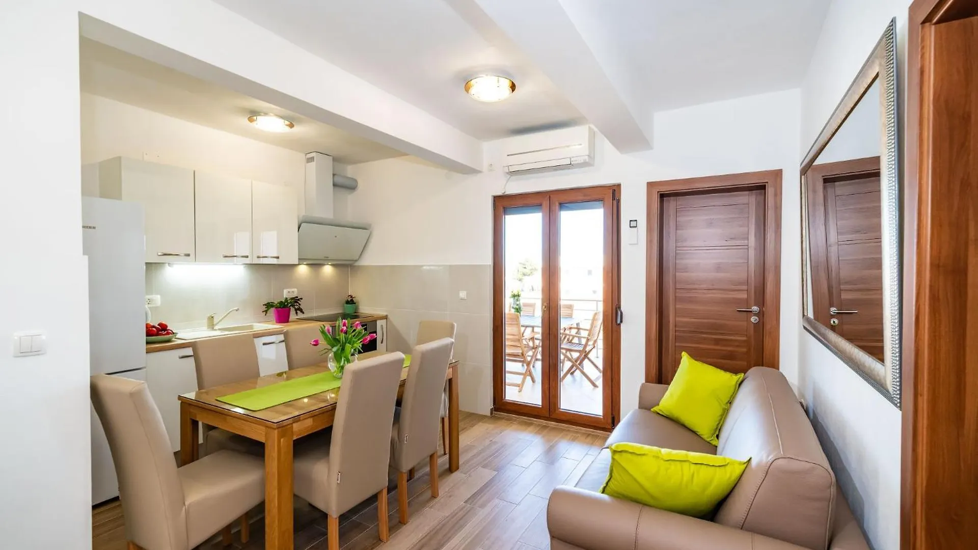 Holiday Home Lota Starigrad Paklenica