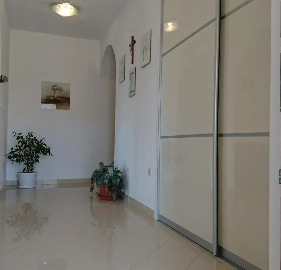 Holiday Home Lota Starigrad Paklenica