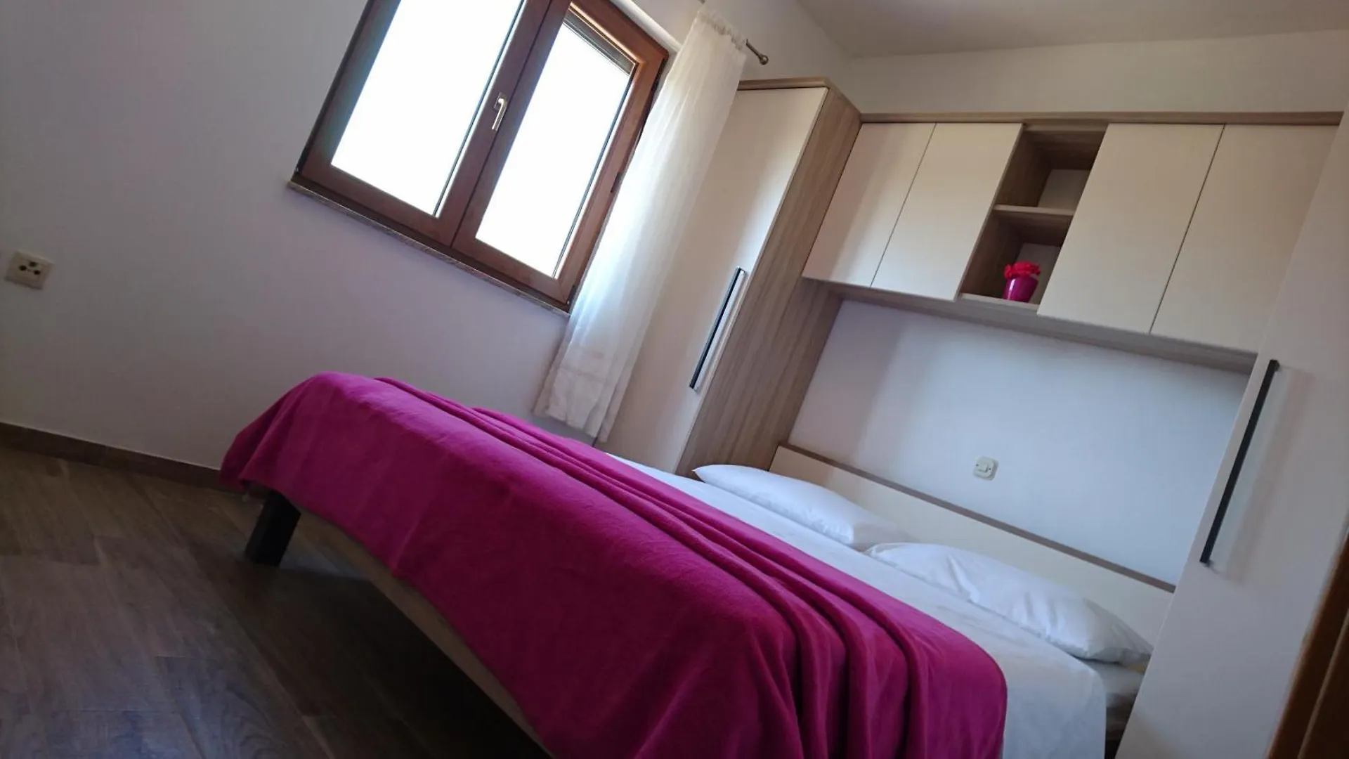 Holiday Home Lota Starigrad Paklenica