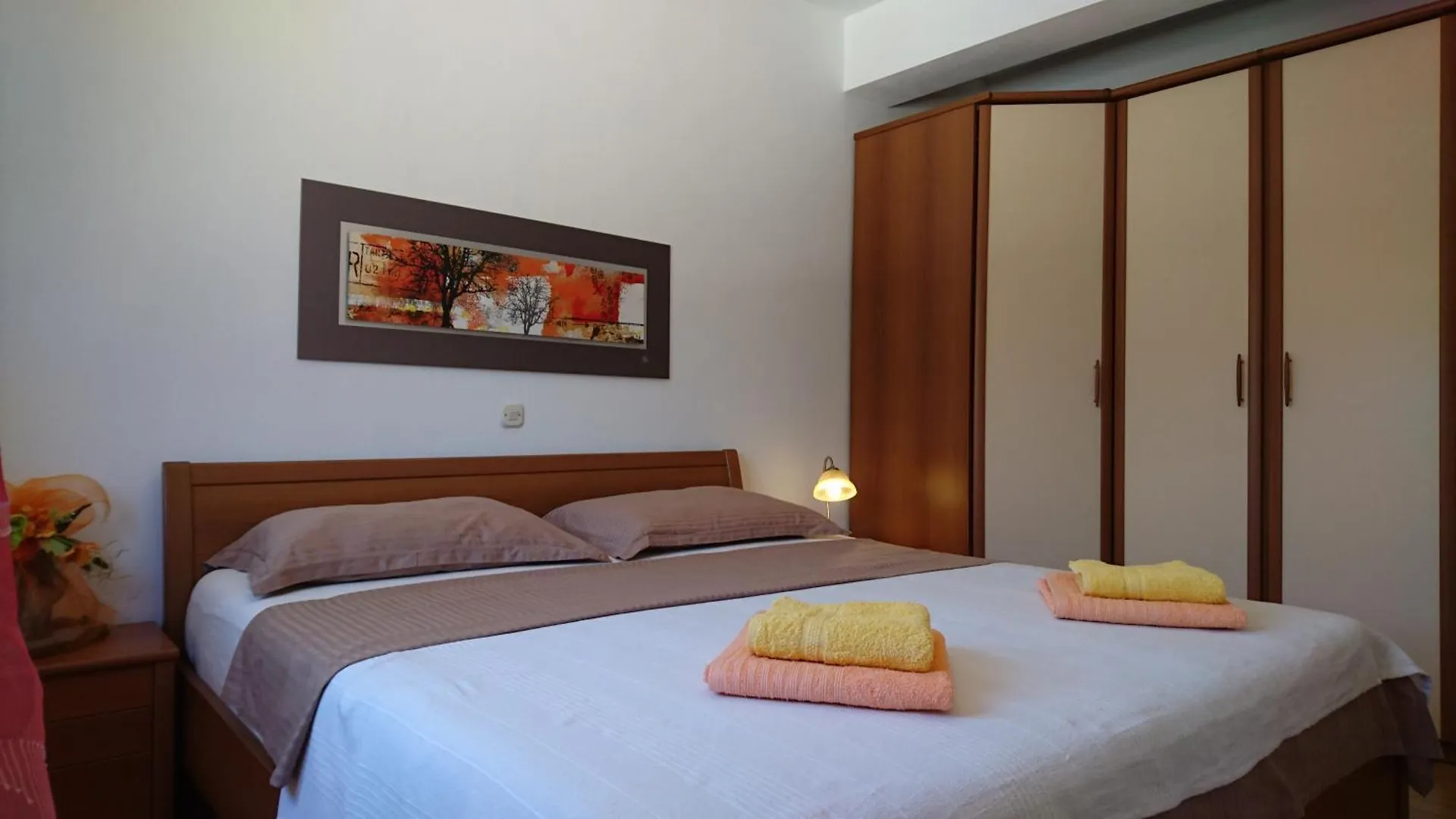 Holiday Home Lota Starigrad Paklenica