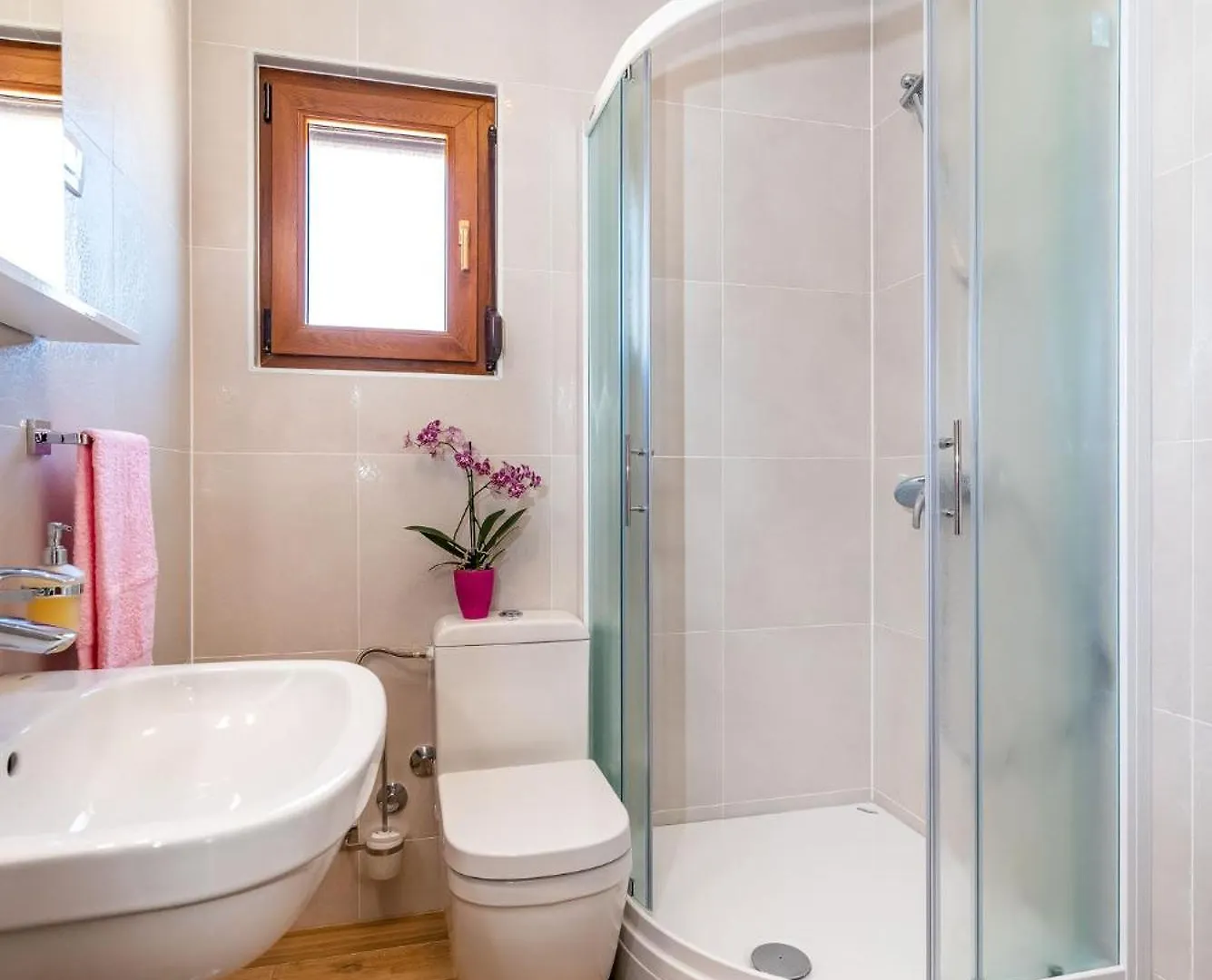 Holiday Home Lota Starigrad Paklenica