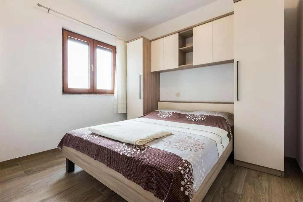 Holiday Home Lota Starigrad Paklenica 0*,  Croatia