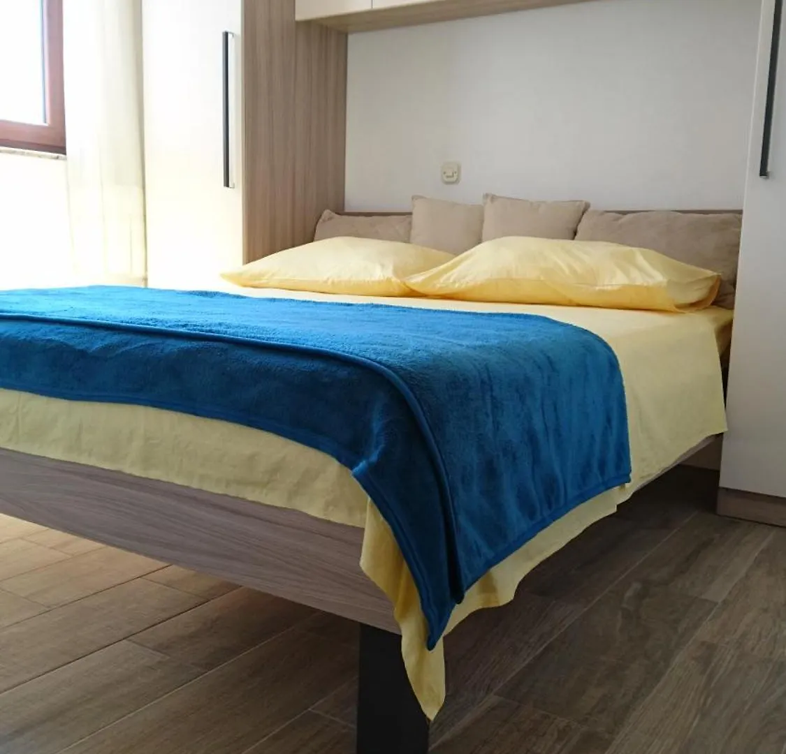 Holiday Home Lota Starigrad Paklenica