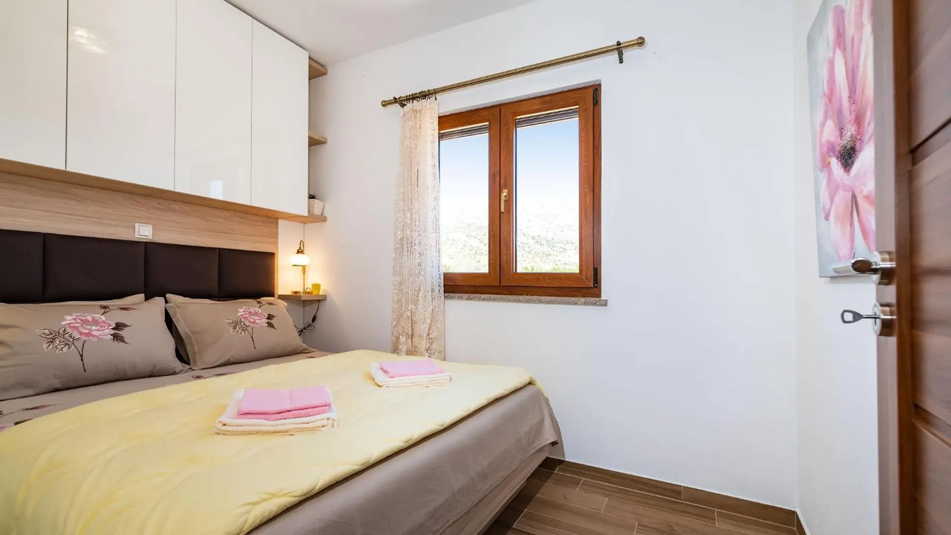 Holiday Home Lota Starigrad Paklenica