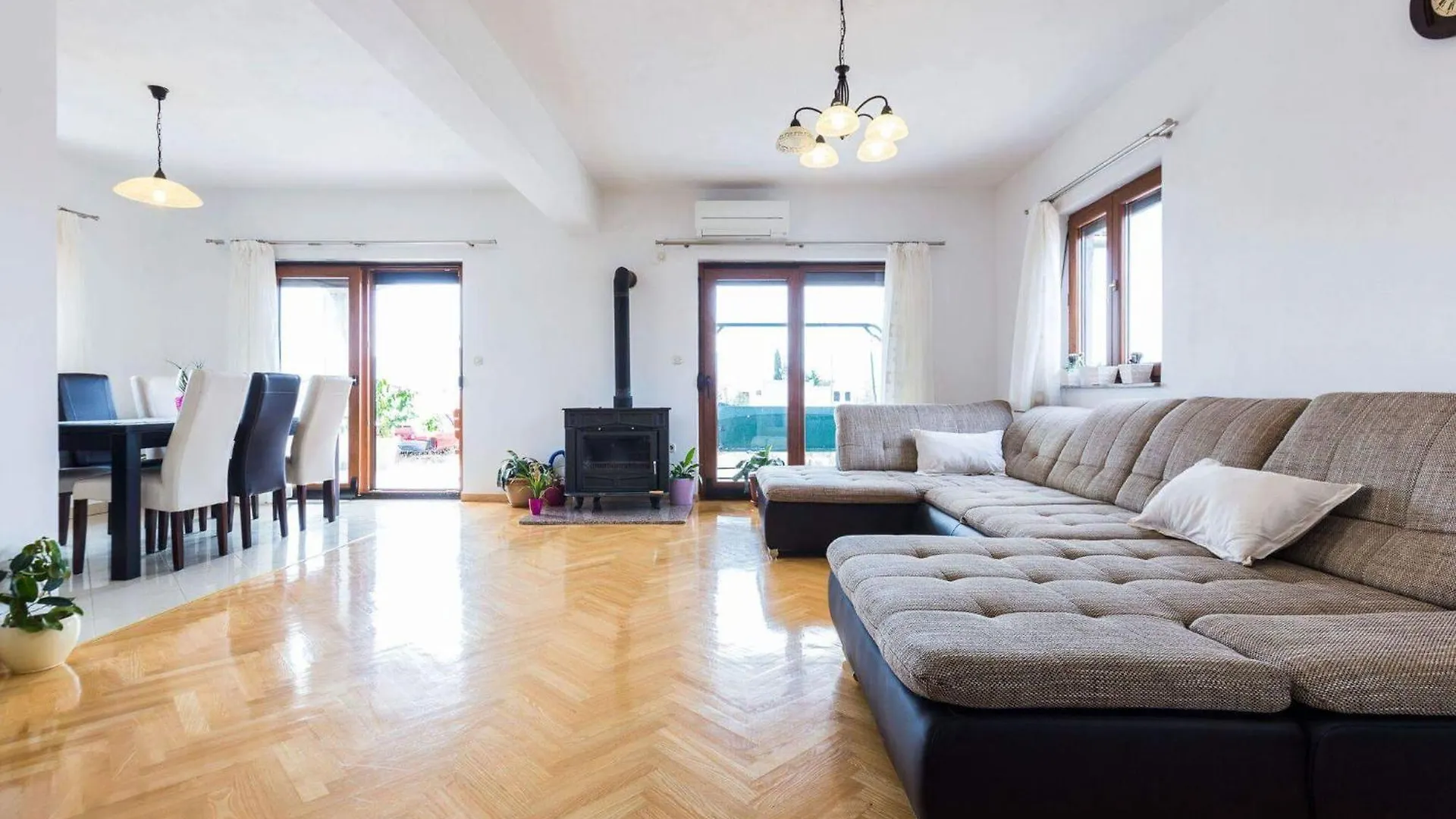 Holiday Home Lota Starigrad Paklenica 0*,  Croatia